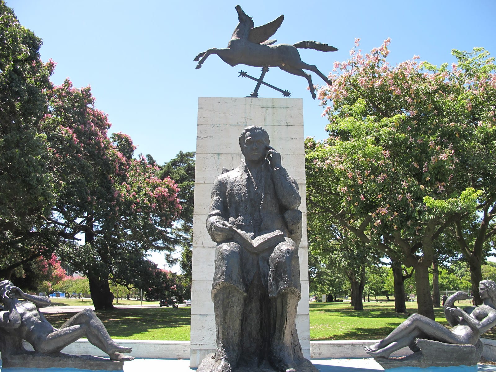 Busto de Rubén Darío por Edith Grøn